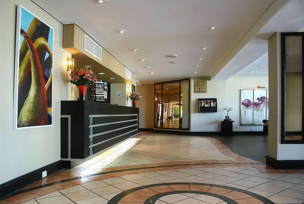 Oudtshoorn Inn Hotel Exterior photo